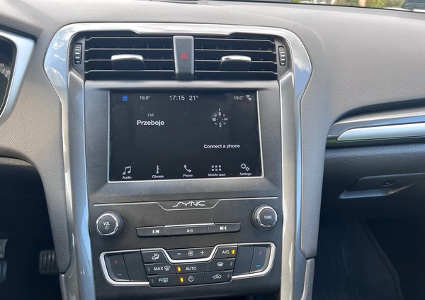 Ford Mondeo cena 69987 przebieg: 78000, rok produkcji 2019 z Radłów małe 596